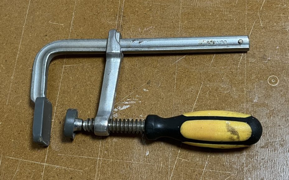 F型クランプ