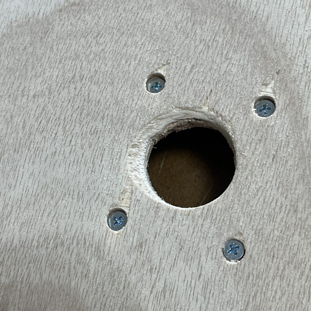 M４皿ネジ用のザグリ加工