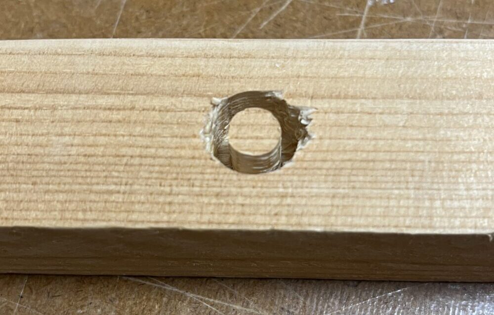 埋木錐で木ダボを作る