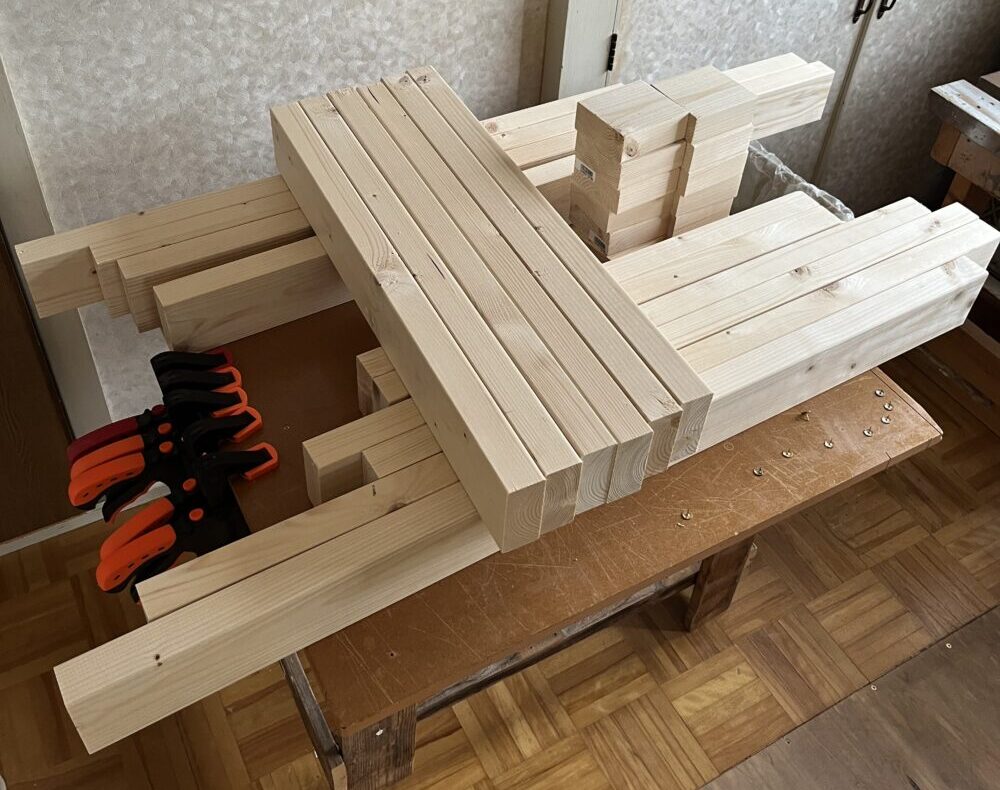カインズでカットしてもらった２ｘ４材　作業台の材料