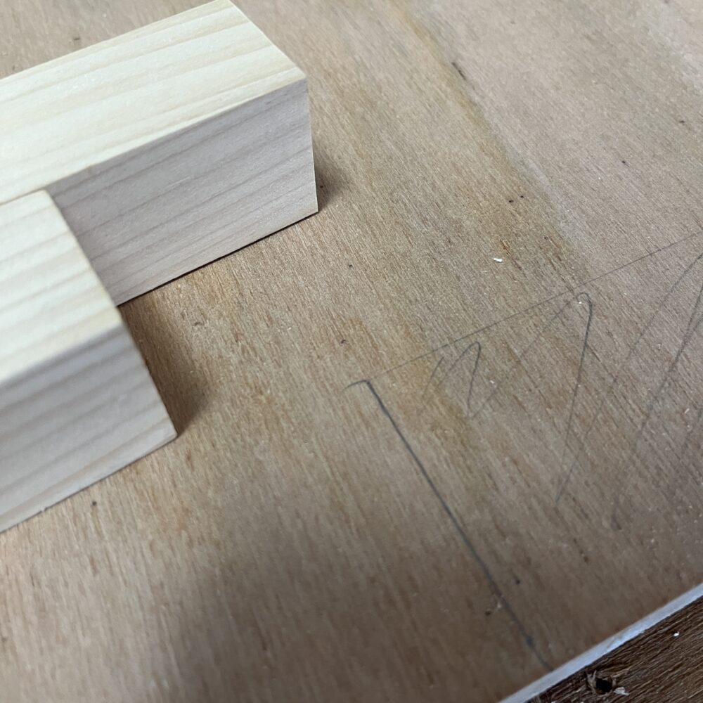 ドリルガイドの使い方１　墨線を引く