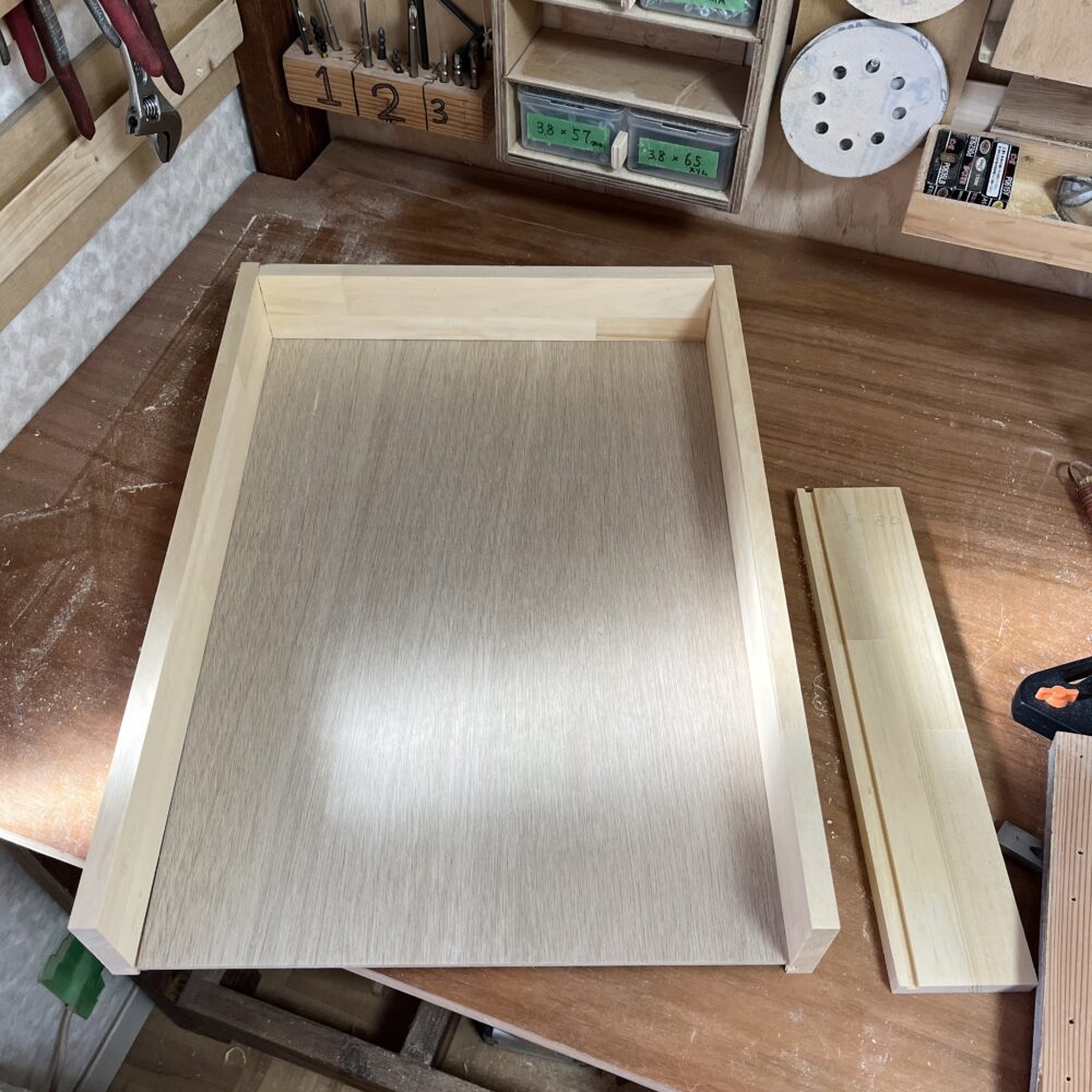 引き出し底に使ったラワン合板
