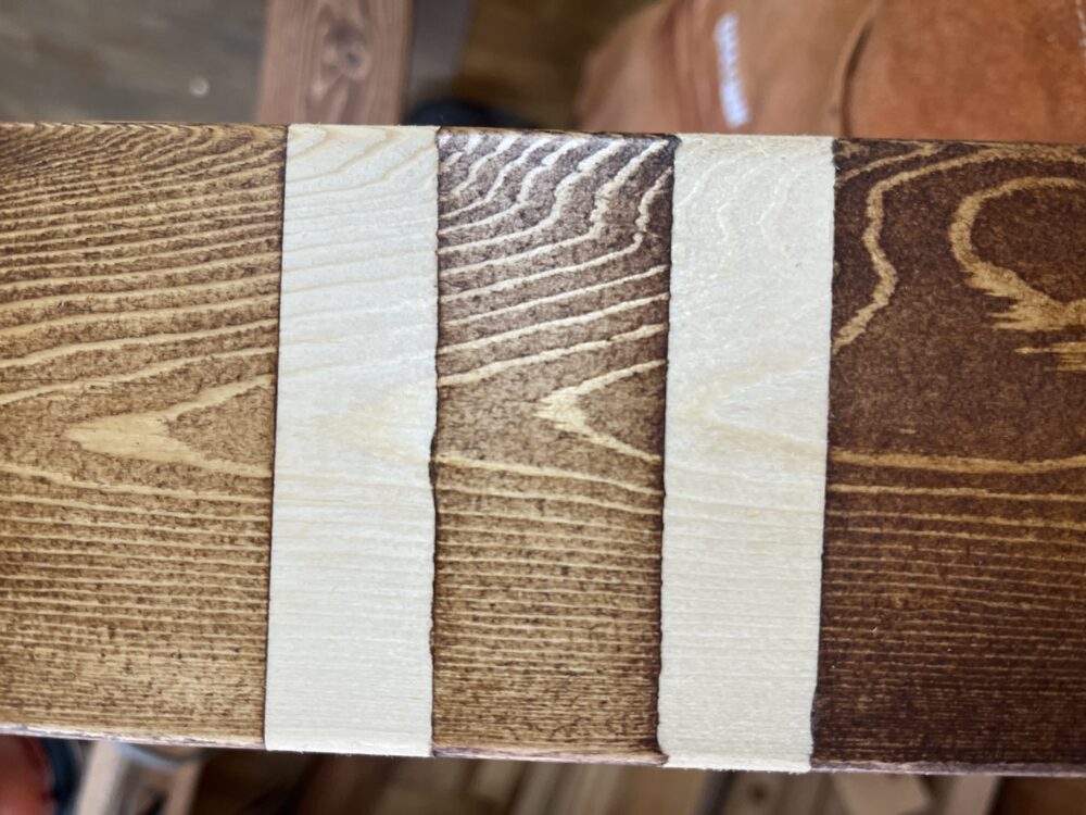 ワックスの色目の濃さの比較