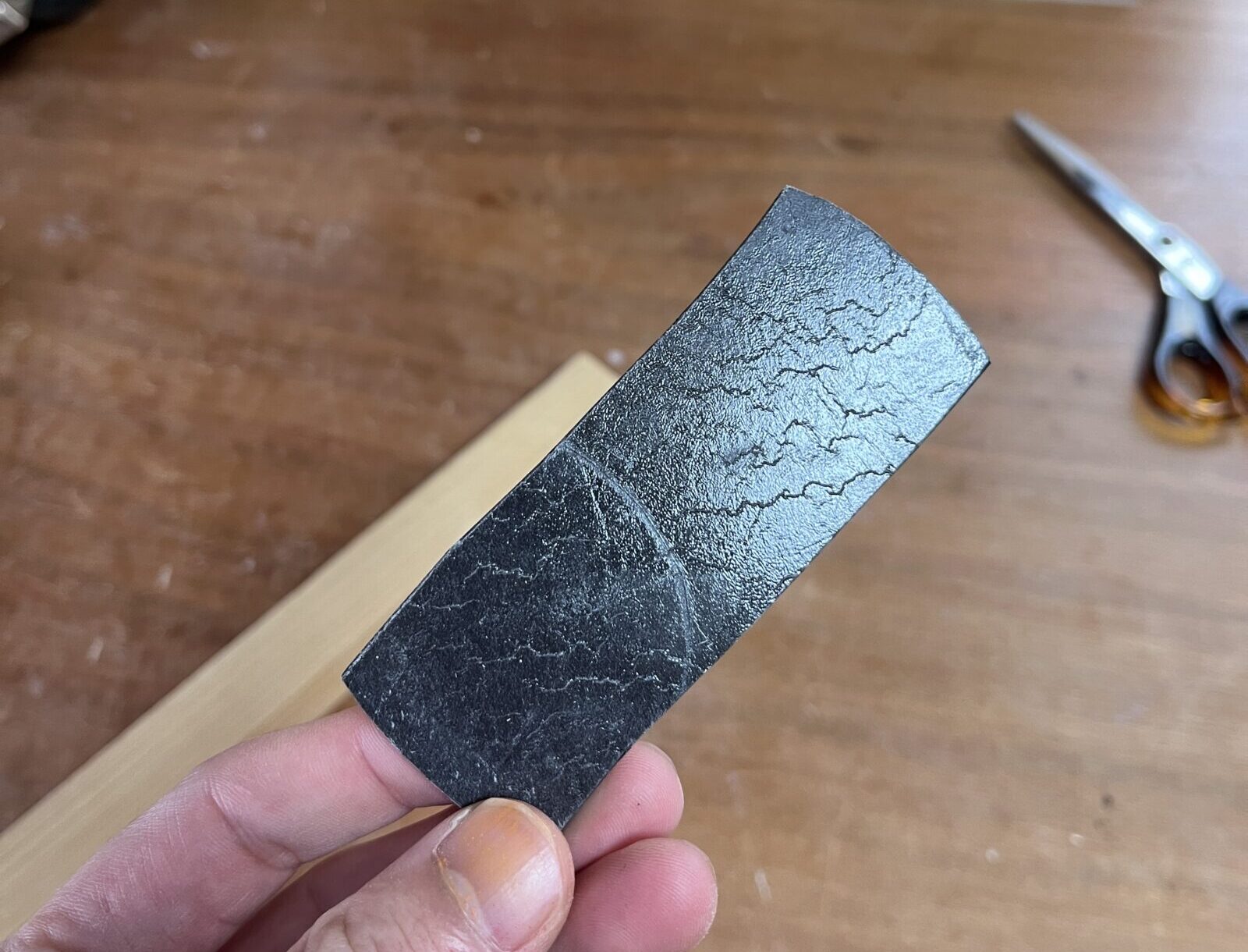 のこぎりガイドのマグネットシートを交換する