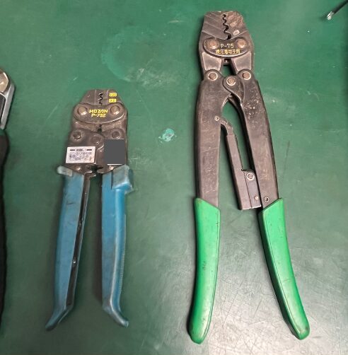 裸圧着端子用の圧着工具