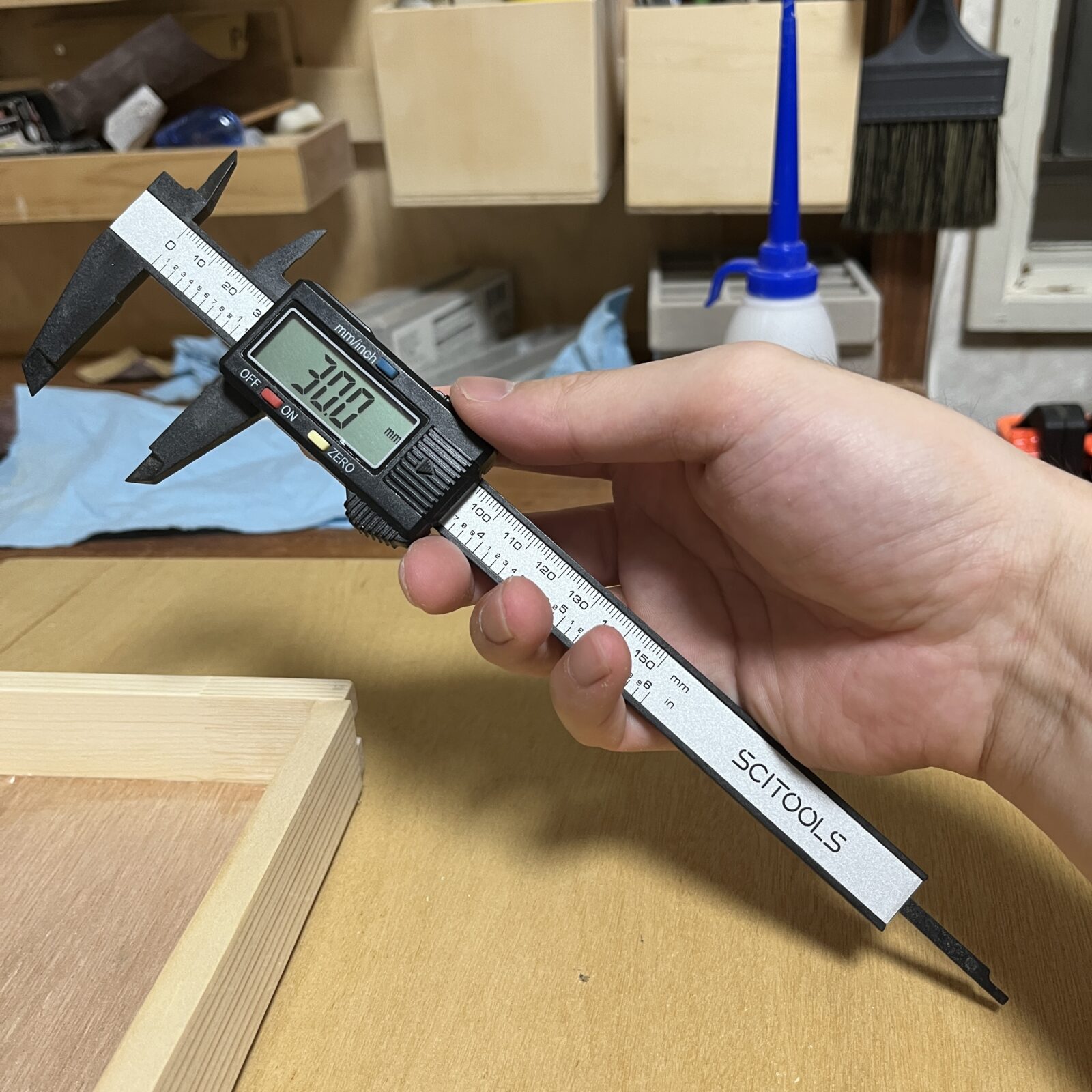 ノギスのお尻にあるデブスバー