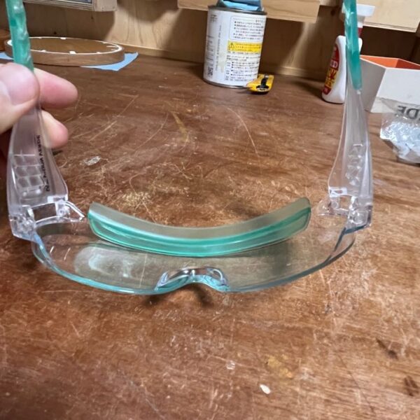 保護メガネVS-301Fの下からの写真